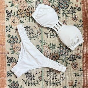 ❌SOLD ❌Victoria’s Secret Strappy Bandeau top S & Classic Itsy Bottoms M